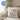 Gans gechillt – Kissen 40 × 40 cm mit Rückseite in Blau – Wohnbeispiel #farbe_blau