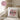 Lieblings Mama – Kissen 40 × 40 cm mit Rückseite in Rosa – Wohnbeispiel #farbe_rosa