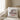 Pferdemädchen – Kissen 40 × 40 cm mit Rückseite in Weiß – Wohnbeispiel #farbe_weiss