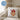 Mittelfinger-Kussmund – Kissen 40 × 40 cm mit Rückseite in Blau – Wohnbeispiel #farbe_blau