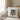 Papa loading – Kissen 40 × 40 cm mit Rückseite in Weiß – Wohnbeispiel #farbe_weiss
