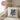 Tante loading – Kissen 40 × 40 cm mit Rückseite in Rosa – Wohnbeispiel #farbe_rosa