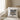 Schwester loading – Kissen 40 × 40 cm mit Rückseite in Weiß – Wohnbeispiel #farbe_weiss