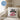 Beste Supermama der Welt – Kissen 40 × 40 cm mit Rückseite in Blau – Wohnbeispiel #farbe_blau