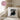 Das schwarze Schaf der Familie – Kissen 40 × 40 cm mit Rückseite in Rosa – Wohnbeispiel #farbe_rosa