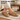 Name mit Blumenbuchstabe – personalisiert – braune Hausschuhe, Ansicht 3